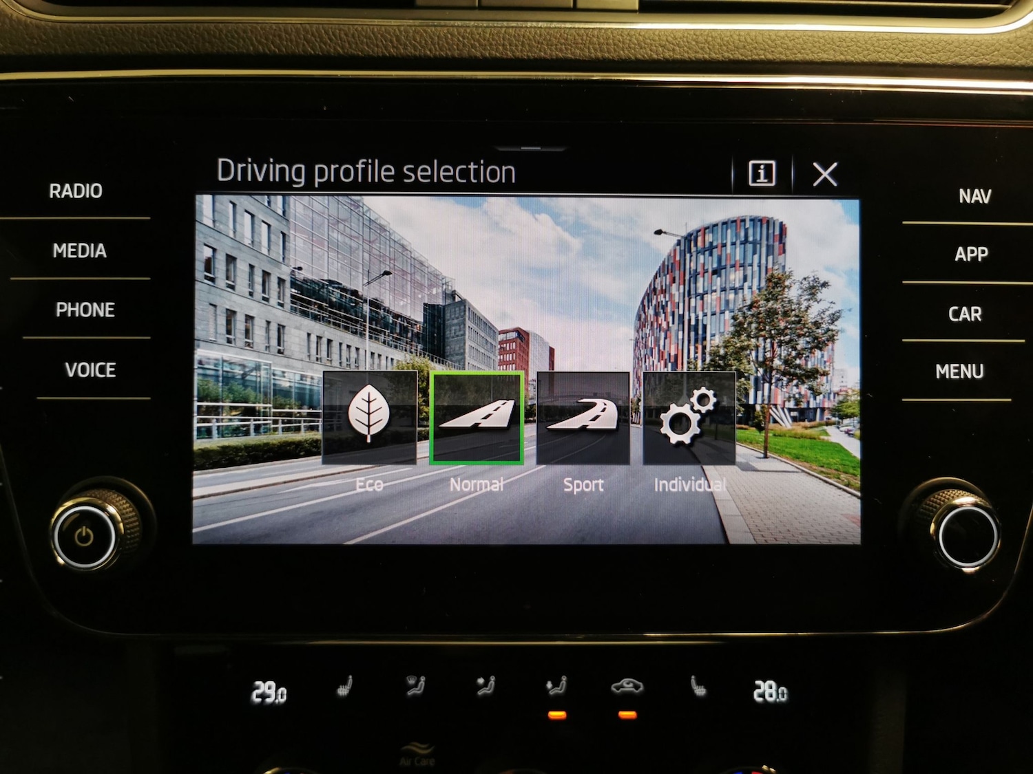 Used Skoda Superb 2020 for sale - 76842452: Photo 16