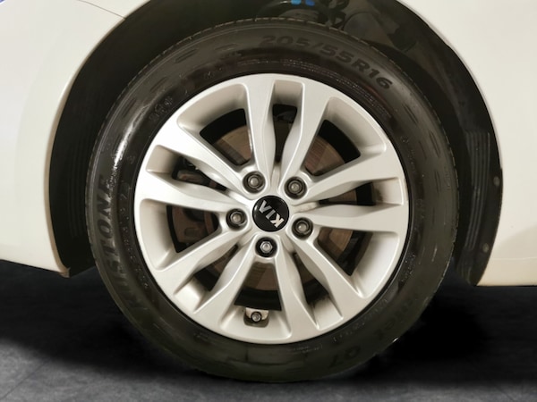 Used Kia Ceed 2016 for sale - 76318374: Photo 32