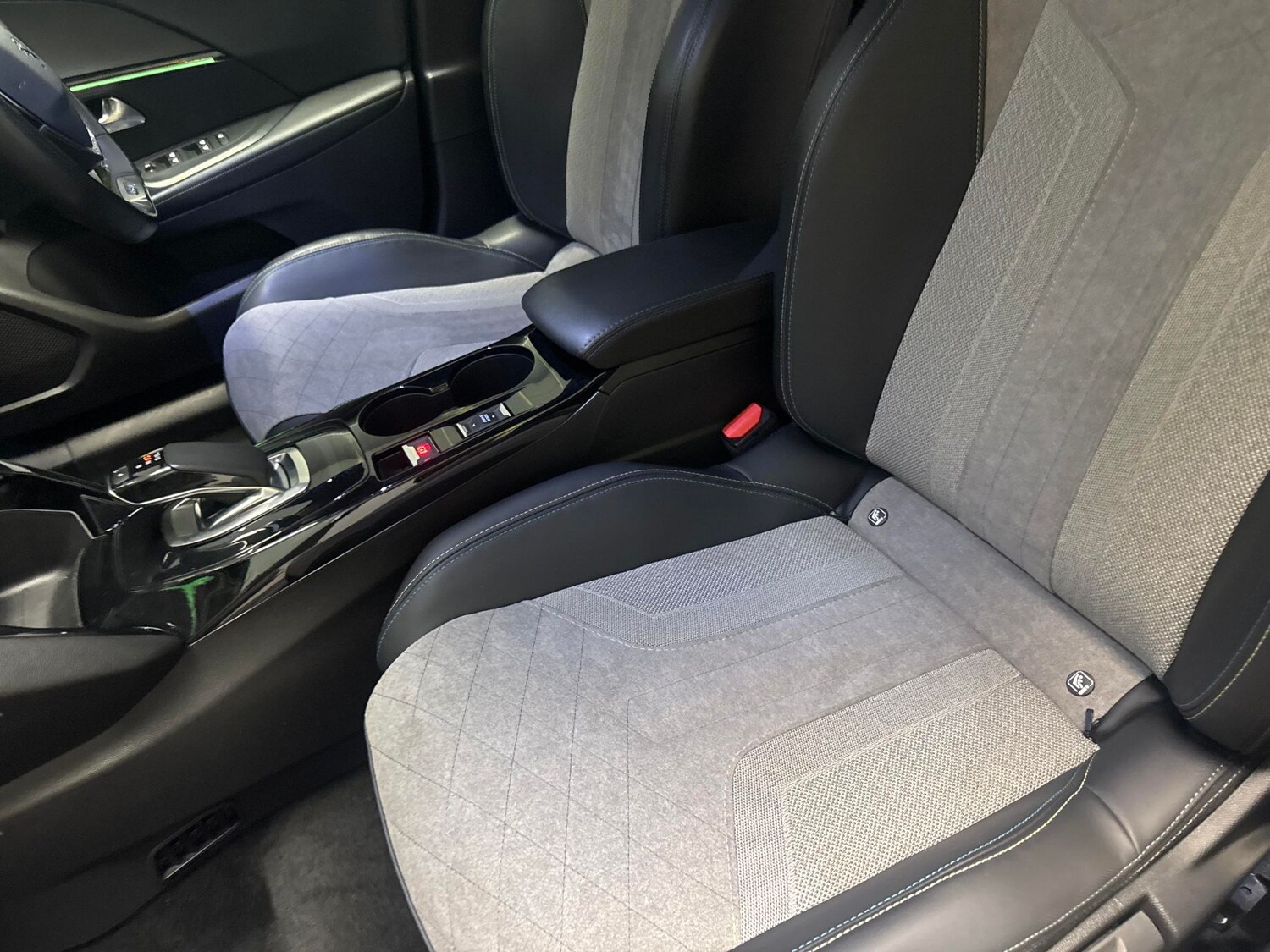 Used Peugeot 2008 2021 for sale - 77003086: Photo 6