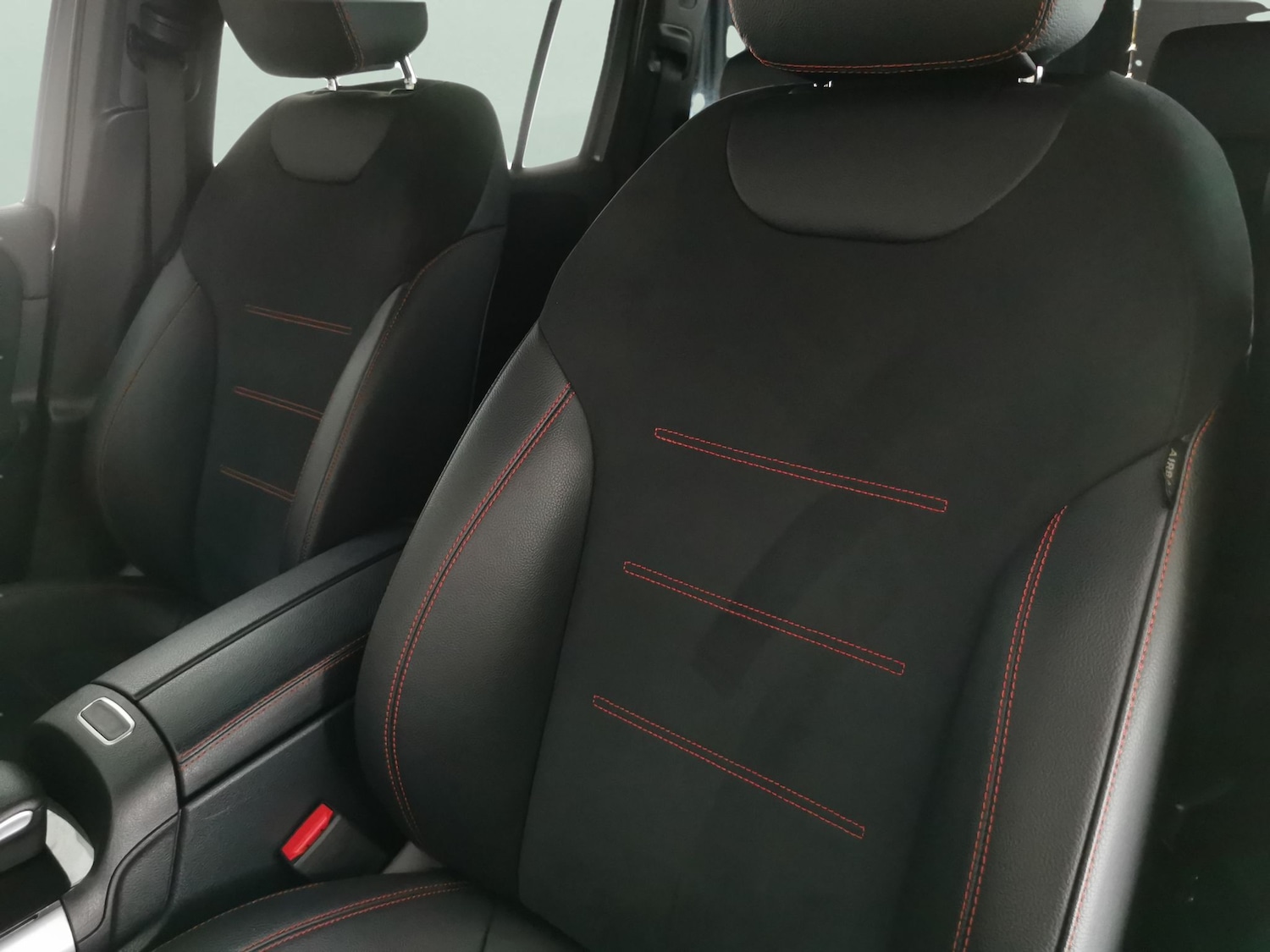 Used Mercedes-Benz GLB 2022 for sale - 76028768: Photo 31