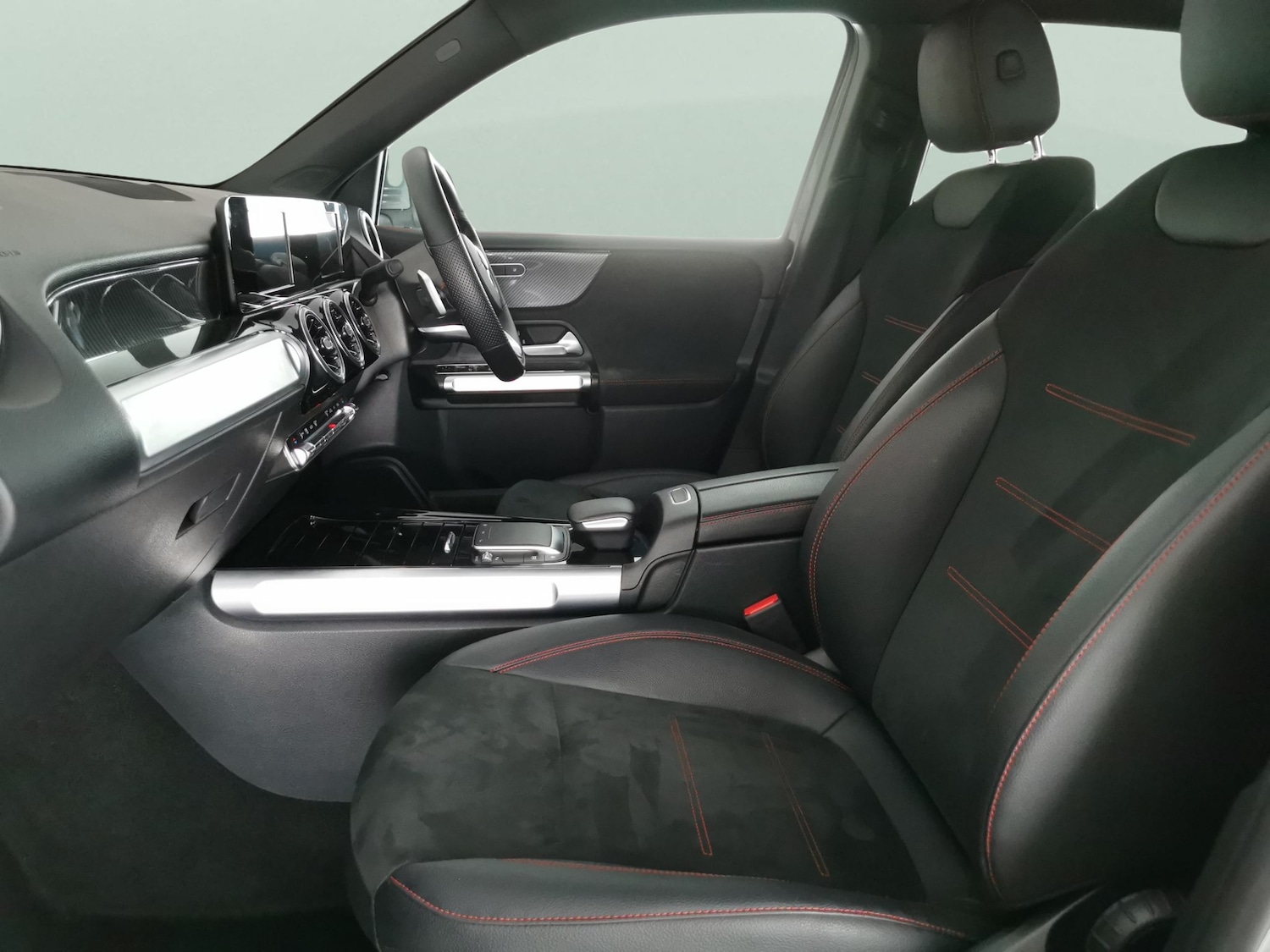 Used Mercedes-Benz GLB 2022 for sale - 76028768: Photo 4