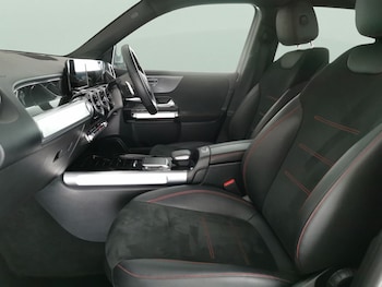 Used Mercedes-Benz GLB 2022 for sale - 76028768: Photo 4