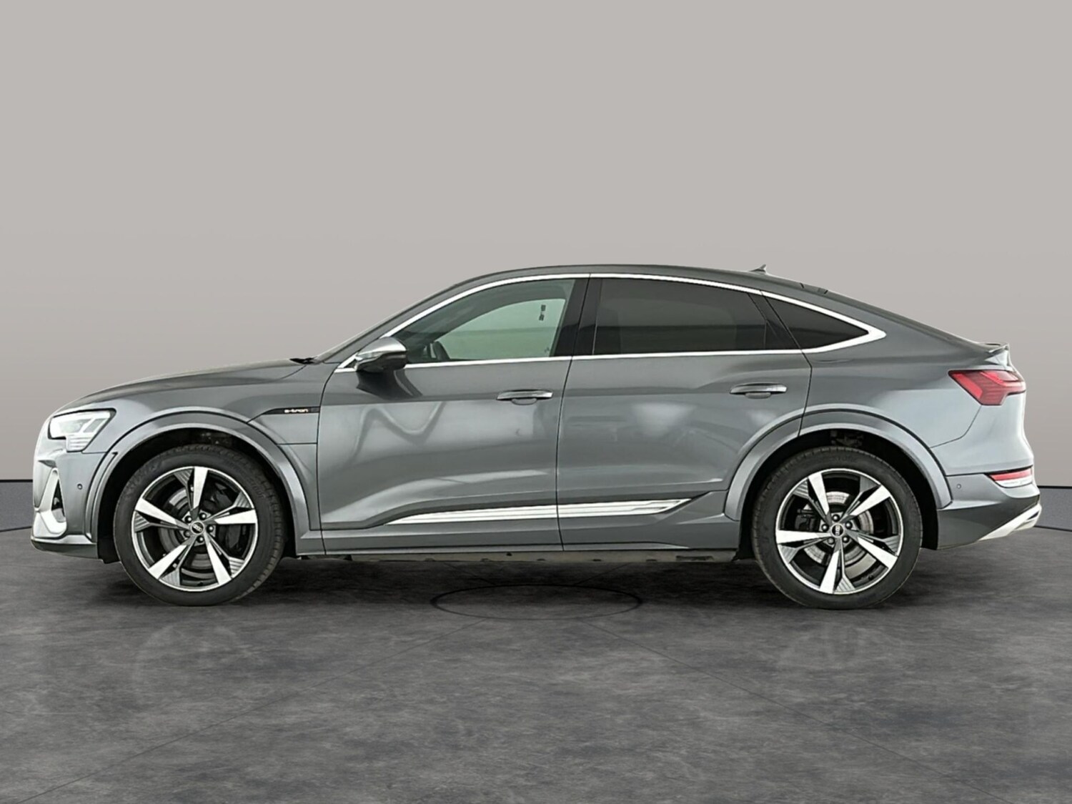 Used Audi e-tron 2021 for sale - 77804235: Photo 9