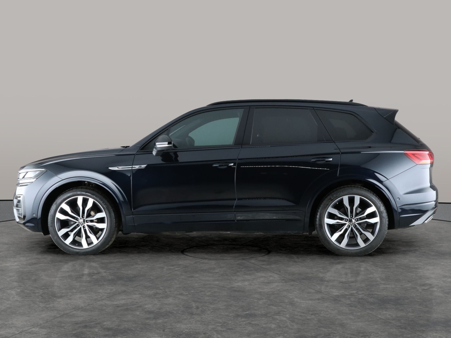Used Volkswagen Touareg 2021 for sale - 76745669: Photo 10