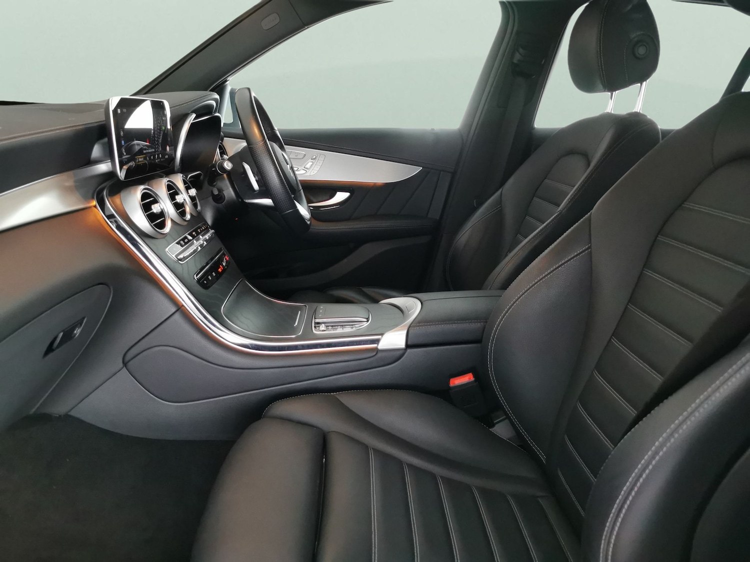 Used Mercedes-Benz GLC 2022 for sale - 77225530: Photo 4