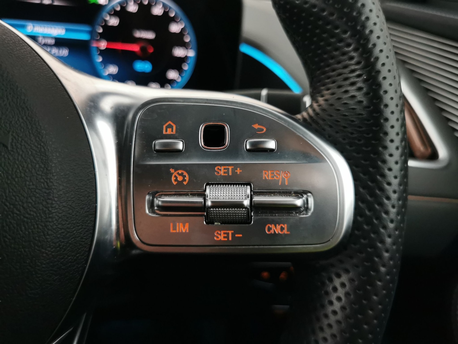 Used Mercedes-Benz EQC 2022 for sale - 76943095: Photo 24