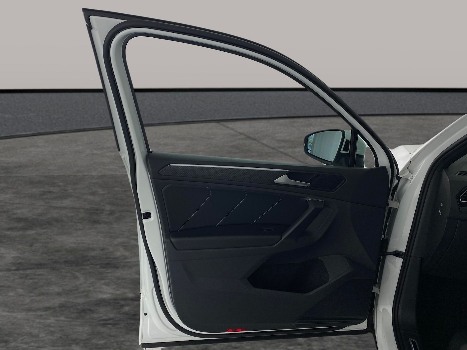 Used Volkswagen Tiguan 2021 for sale - 76682116: Photo 31