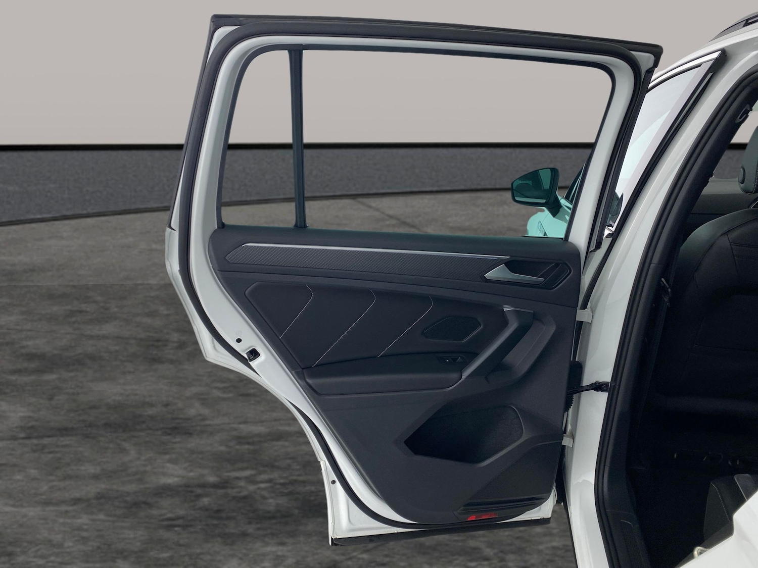 Used Volkswagen Tiguan 2021 for sale - 76682116: Photo 32