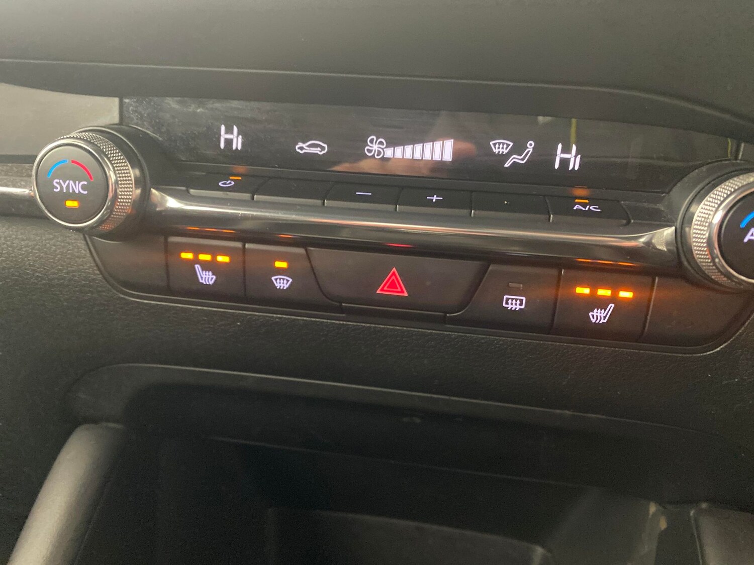 Used Mazda Mazda3 2022 for sale - 77631077: Photo 17