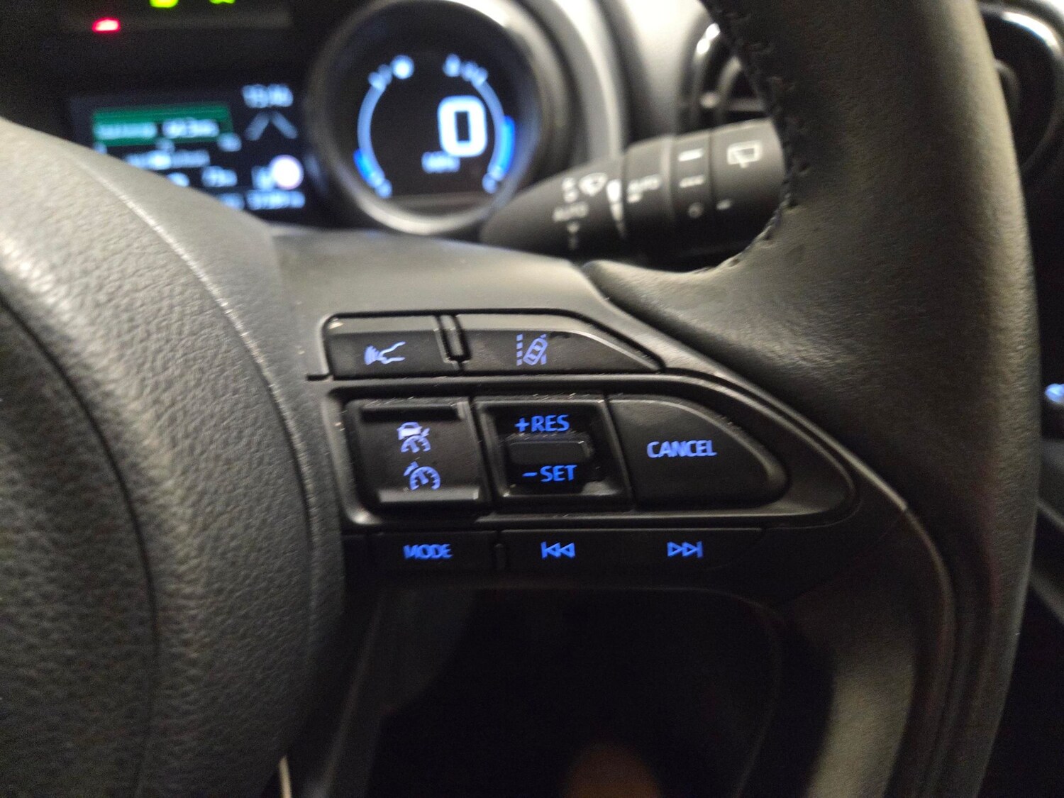 Used Mazda Mazda2 HYBRID 2023 for sale - 77756103: Photo 17