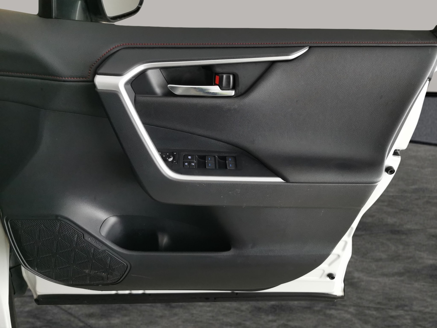 Used Toyota RAV4 2021 for sale - 76818949: Photo 34