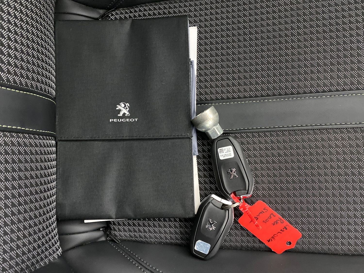 Used Peugeot 2008 2022 for sale - 77965646: Photo 28