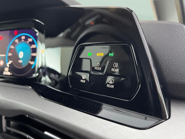 Used Volkswagen Golf 2023 for sale - 76240883: Photo 27
