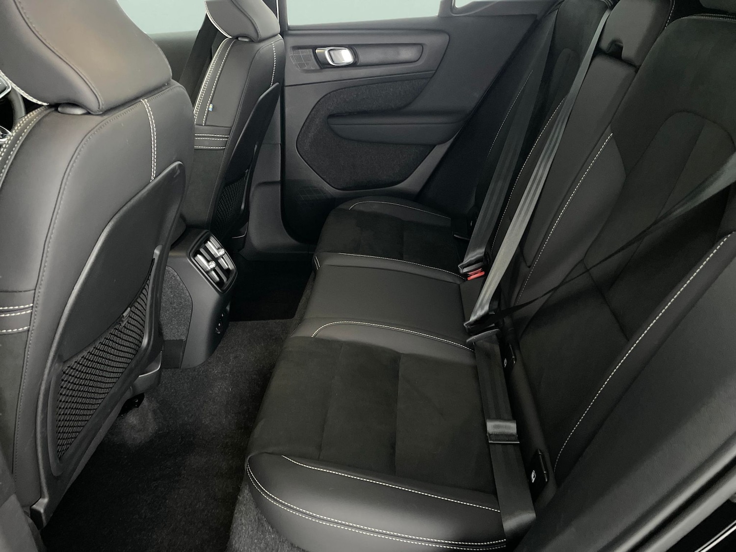 Used Volvo XC40 2024 for sale - 77458202: Photo 35