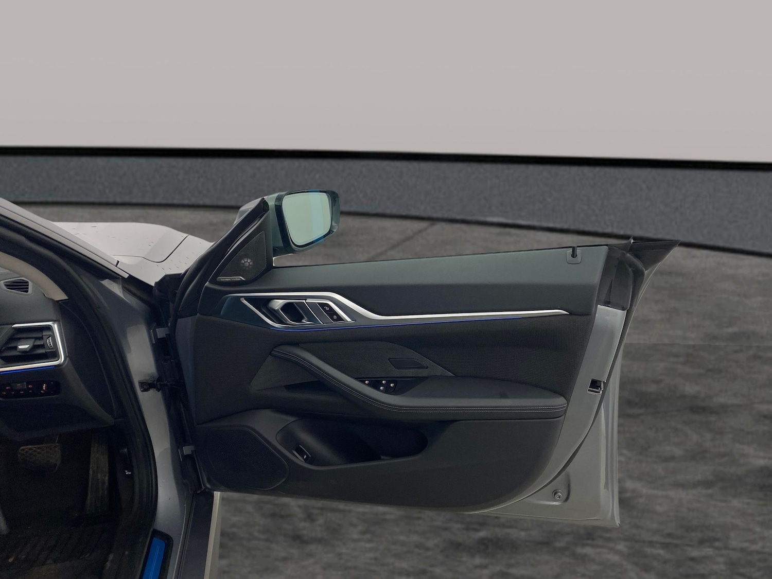 Used BMW i4 2022 for sale - 76862074: Photo 25