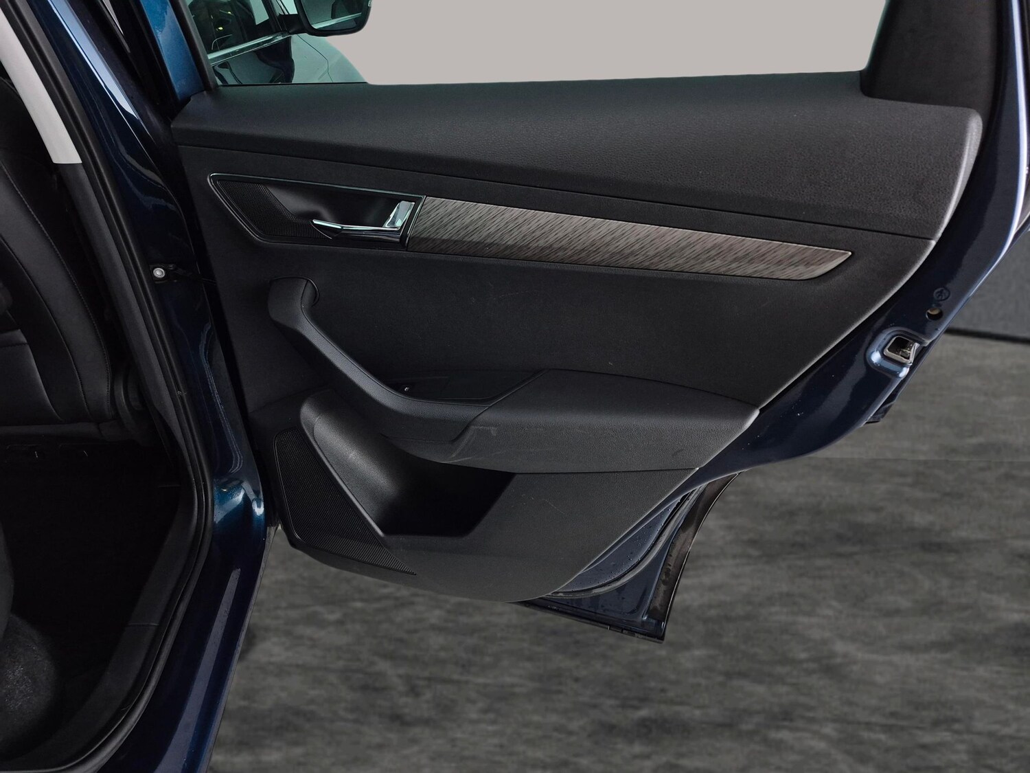 Used Skoda Karoq 2023 for sale - 78023085: Photo 31