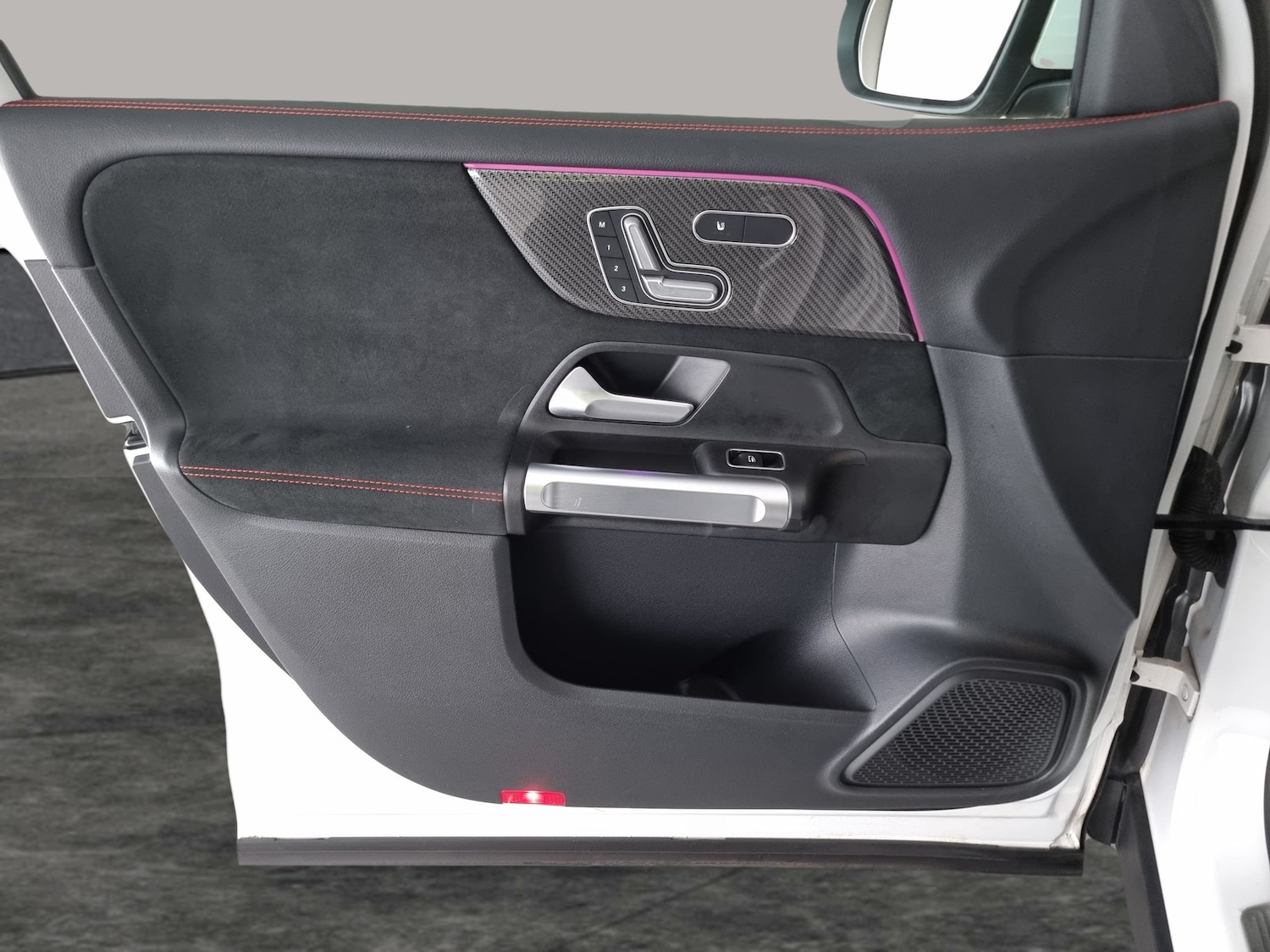 Used Mercedes-Benz GLB 2022 for sale - 76845828: Photo 31