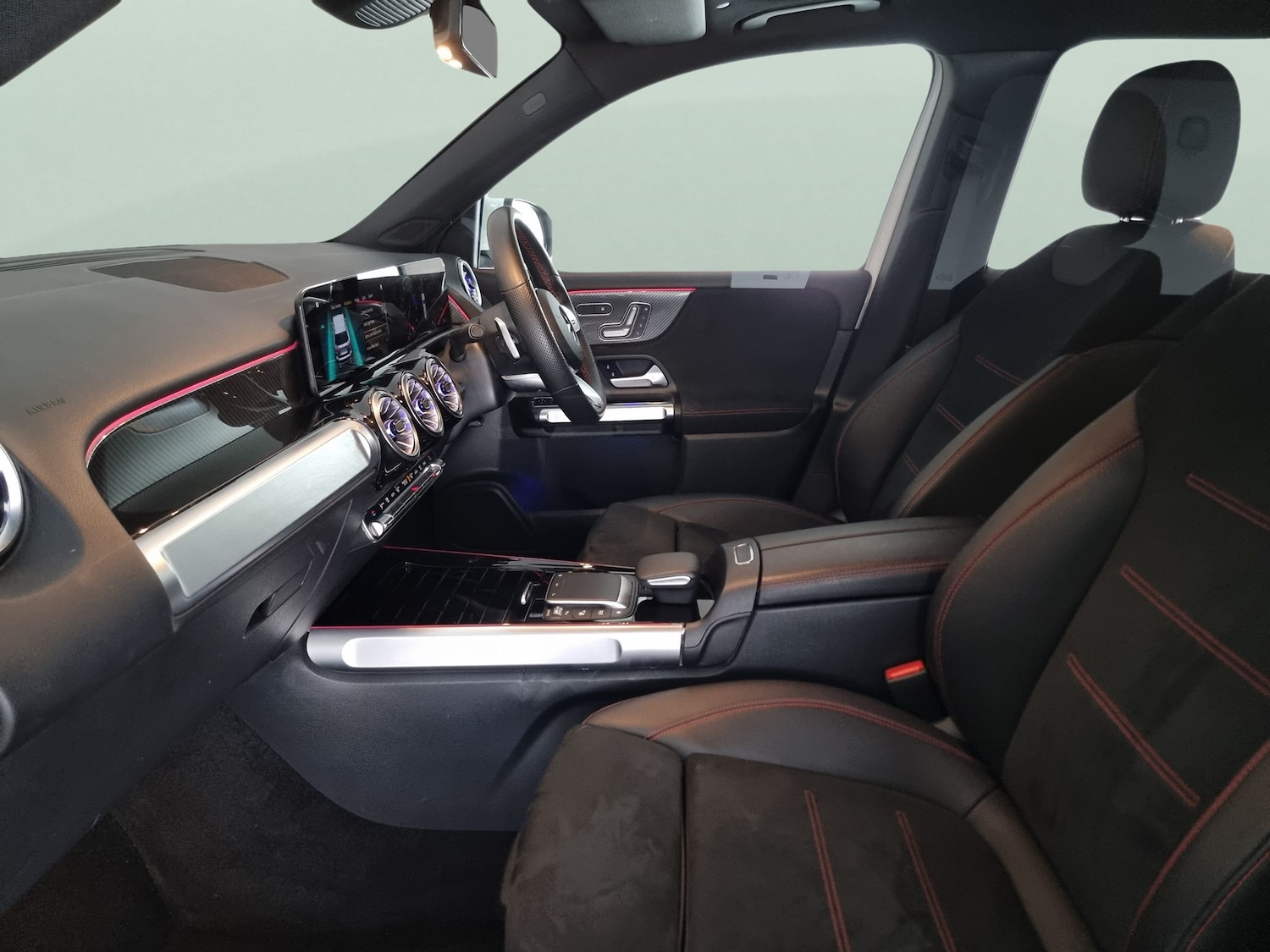 Used Mercedes-Benz GLB 2022 for sale - 76845828: Photo 4