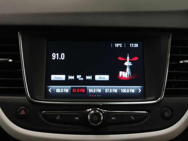 Used Vauxhall Crossland 2021 for sale - 76222310: Photo 7