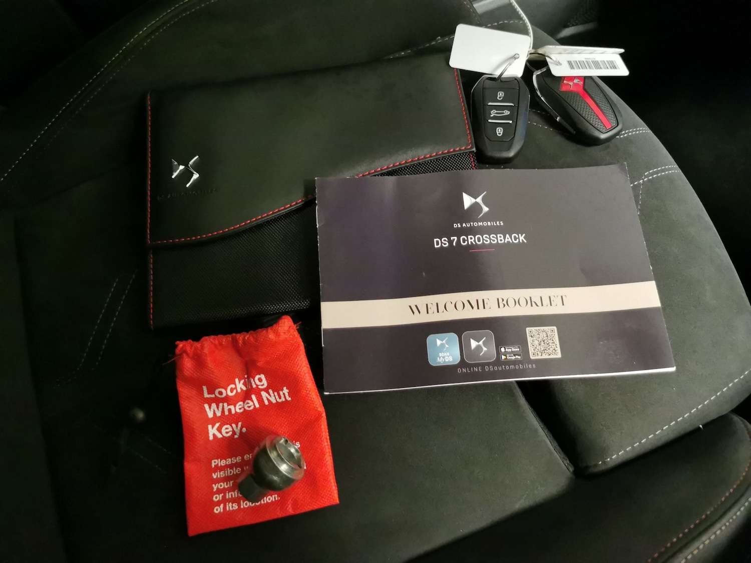 Used DS Automobiles DS 7 Crossback 2022 for sale - 76390335: Photo 41