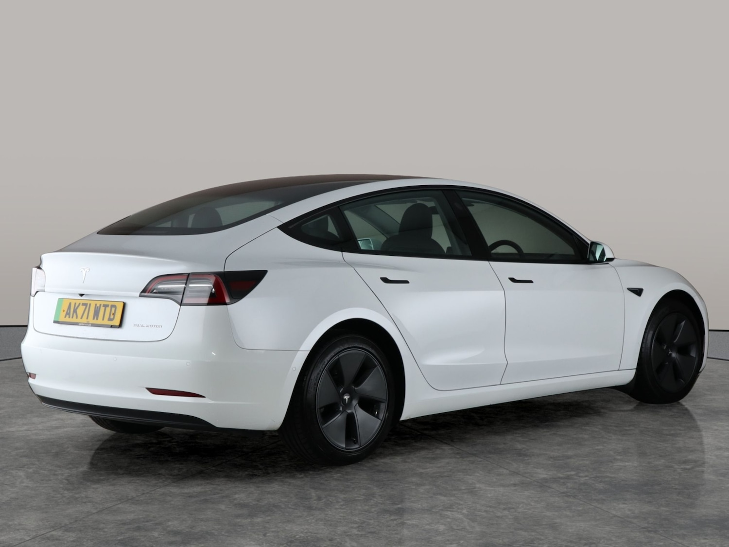 Used Tesla Model 3 2021 for sale - 77186704: Photo 12