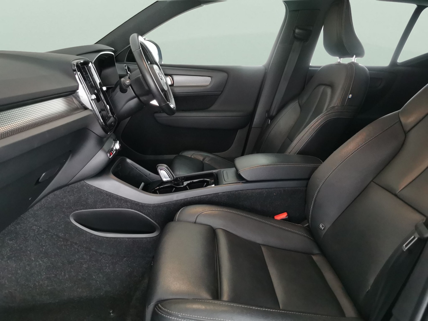 Used Volvo XC40 2021 for sale - 77127920: Photo 4