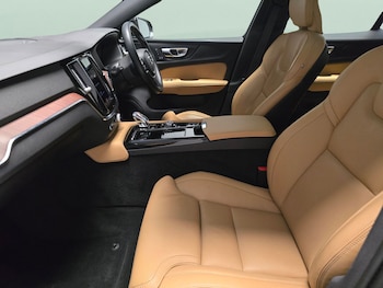 Used Volvo V60 2021 for sale - 75844881: Photo