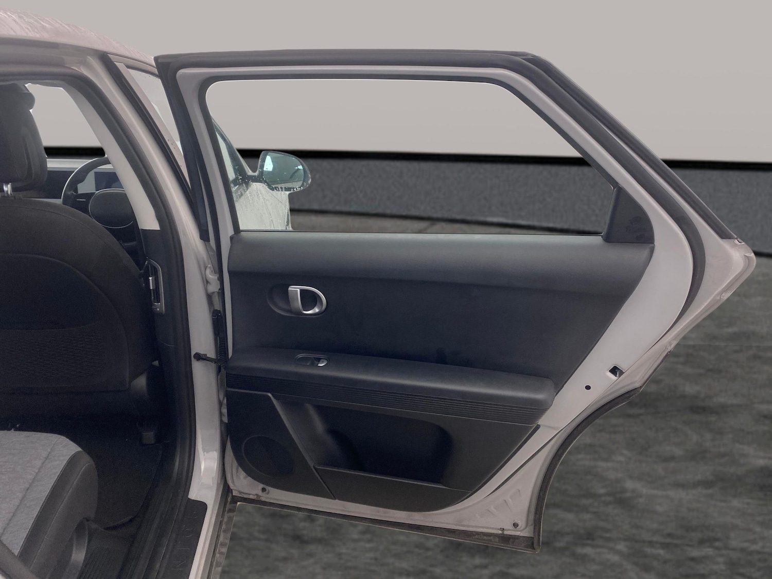 Used Hyundai IONIQ 5 2023 for sale - 77307950: Photo 27