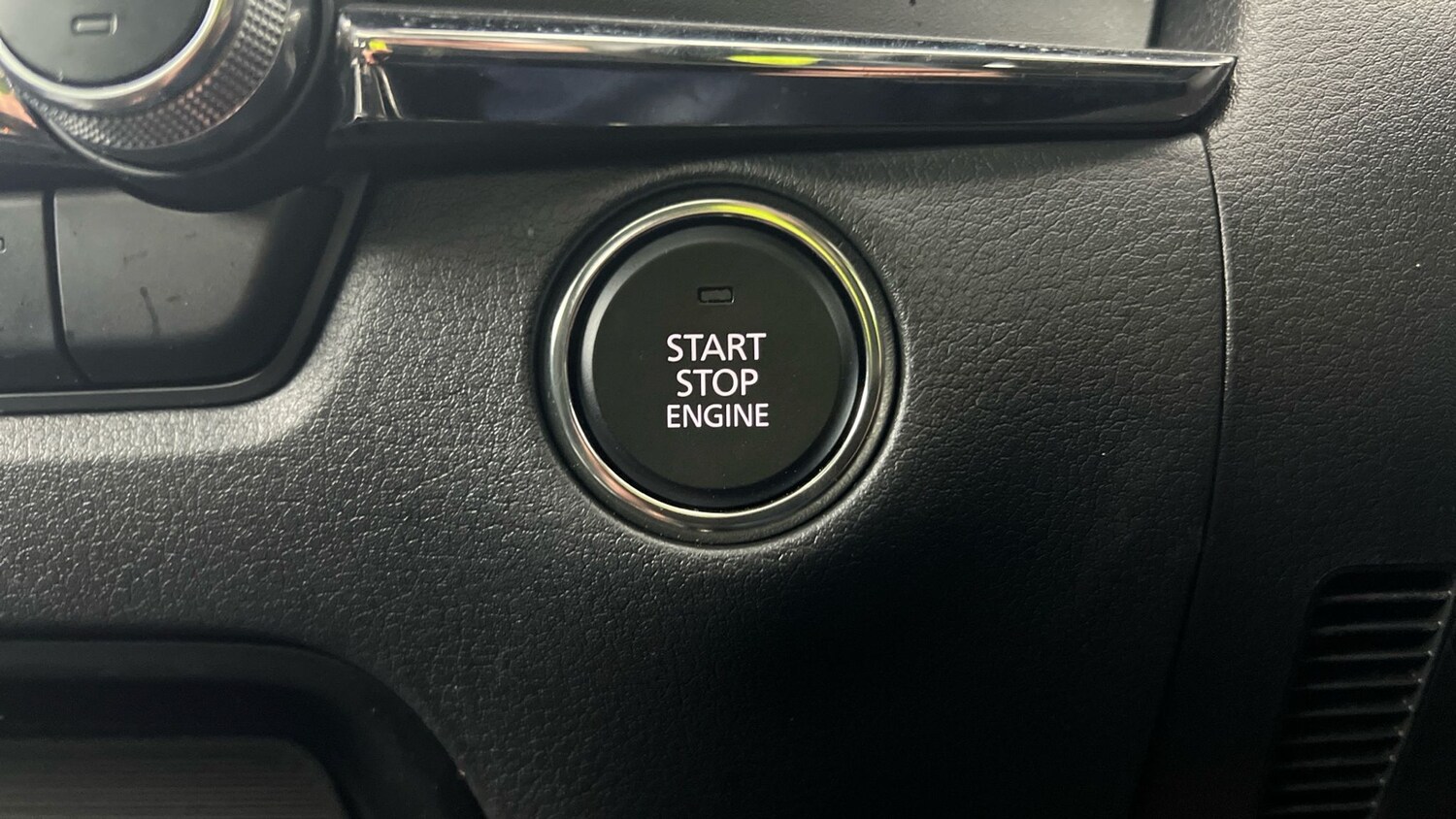 Used Mazda CX-30 2023 for sale - 78082120: Photo 26