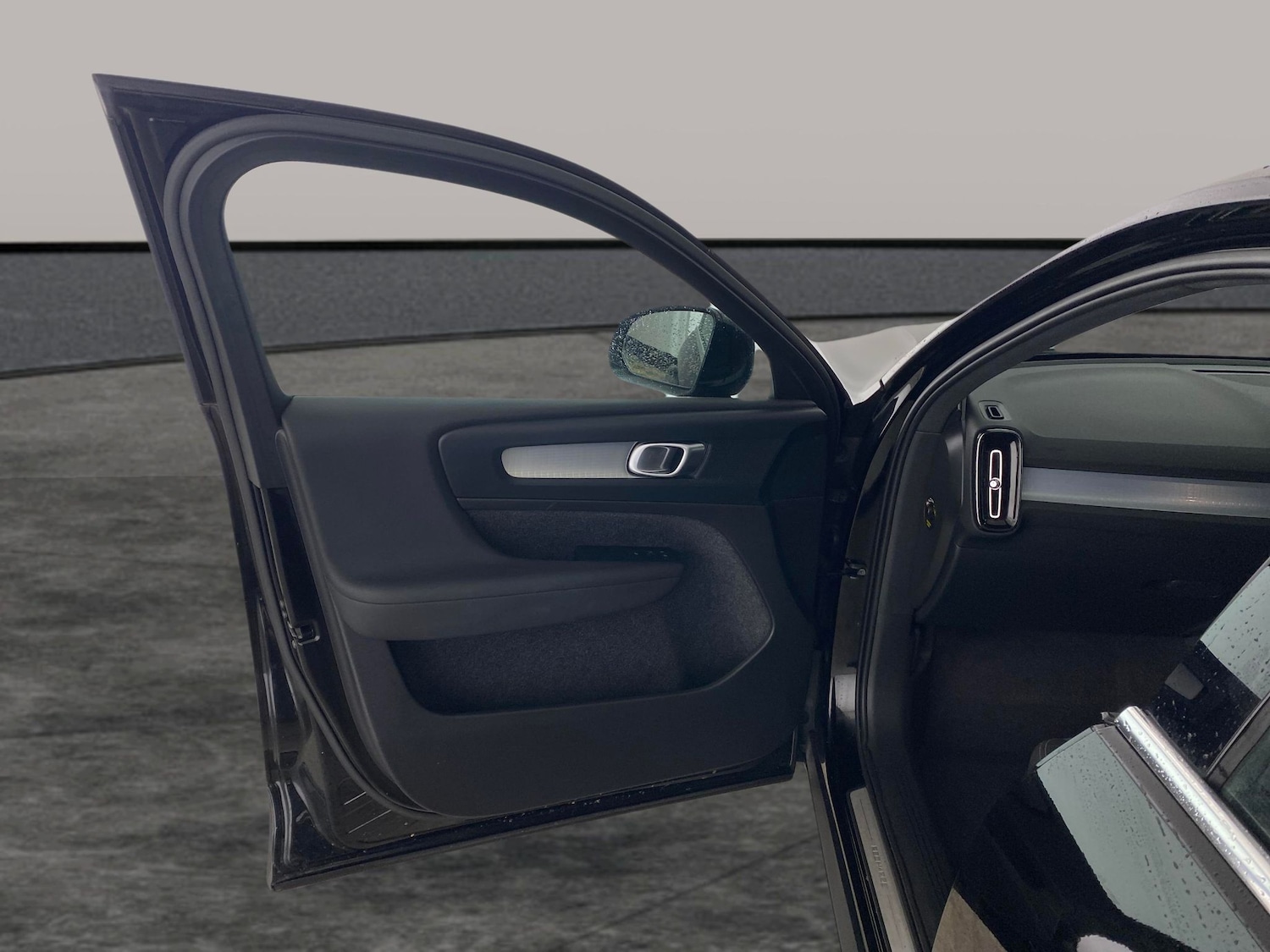 Used Volvo XC40 2022 for sale - 77804170: Photo 22