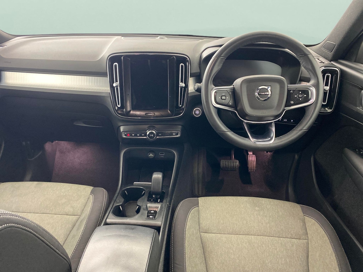 Used Volvo XC40 2022 for sale - 77804170: Photo 4