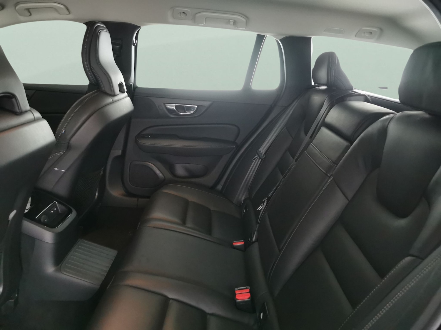 Used Volvo V60 2021 for sale - 76447370: Photo 38