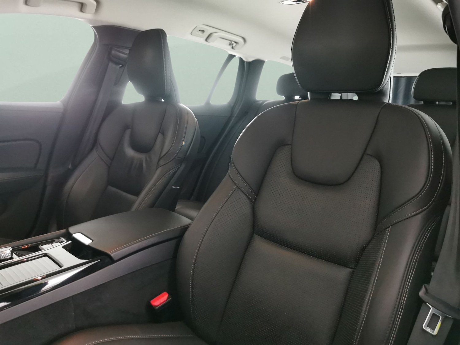 Used Volvo V60 2021 for sale - 76447370: Photo 9