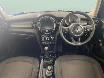 Used MINI Hatch 2019 for sale - 77576919: Photo