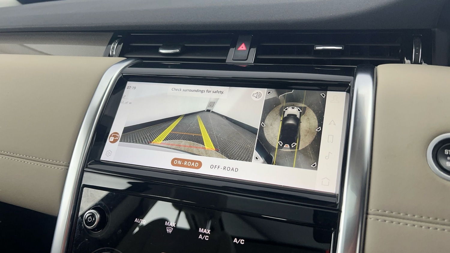 Used Land Rover Discovery Sport 2021 for sale - 76505334: Photo 25