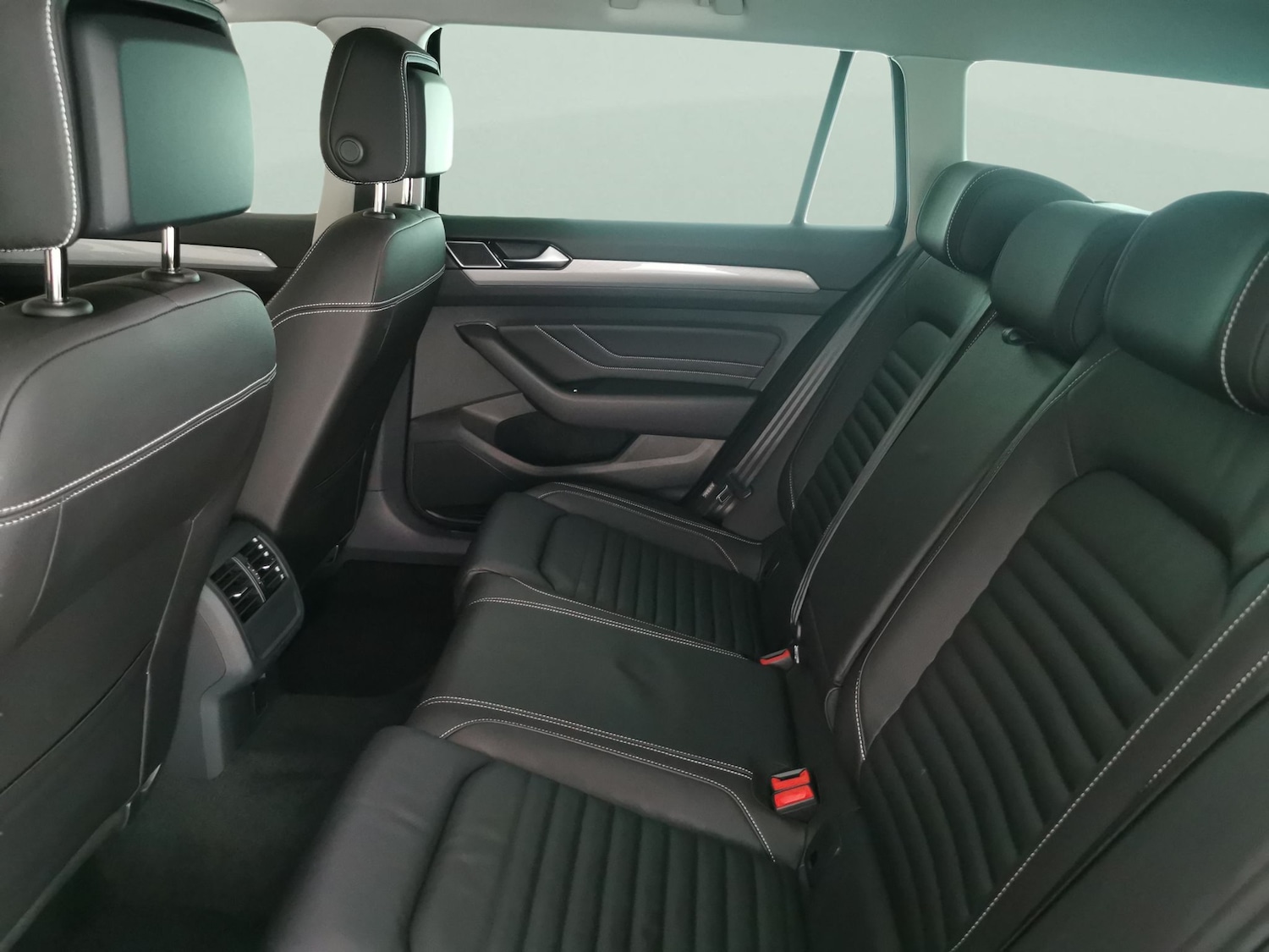 Used Volkswagen Passat for sale - 77245983: Photo 25