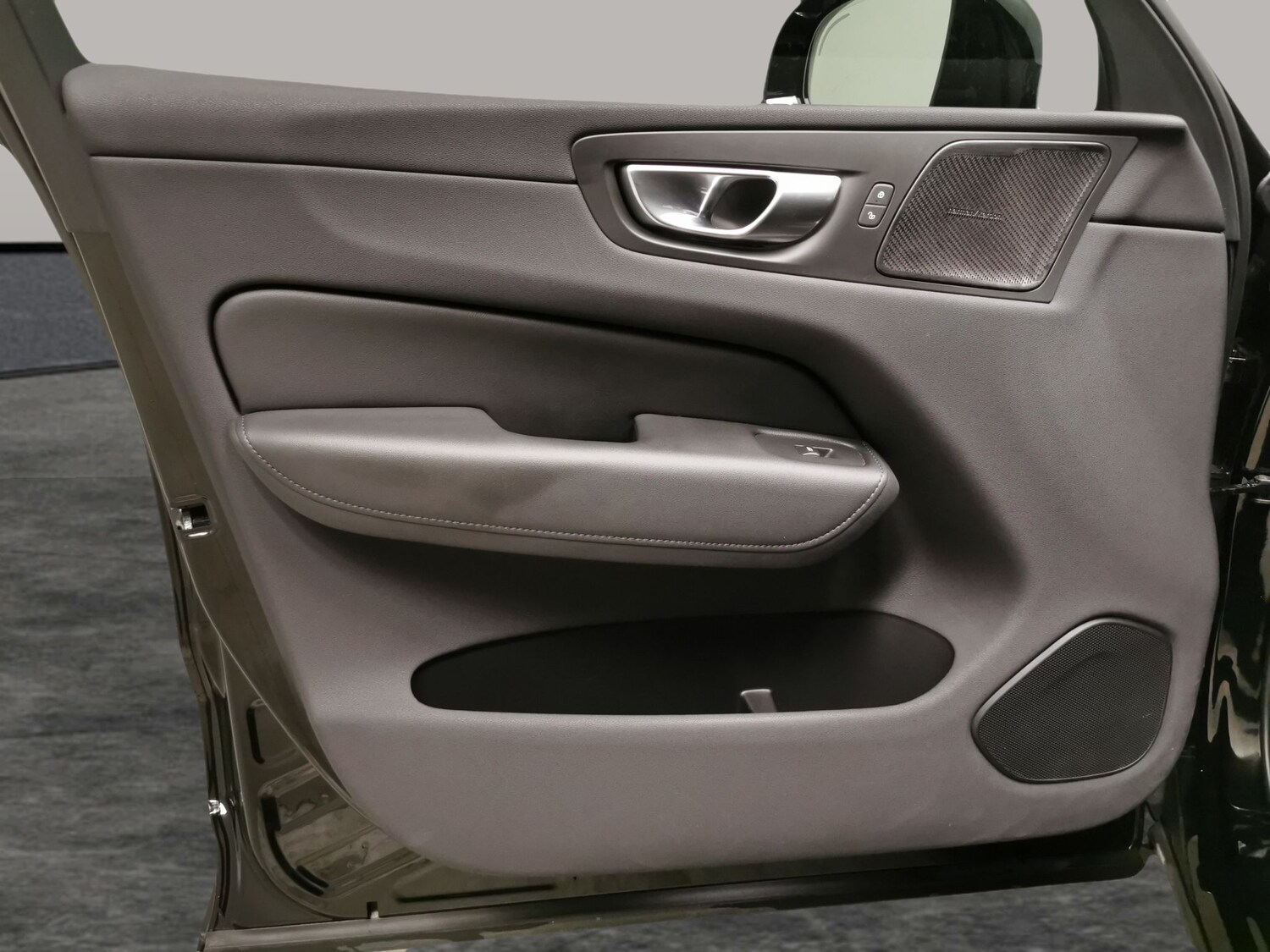 Used Volvo XC60 2023 for sale - 77281423: Photo 27