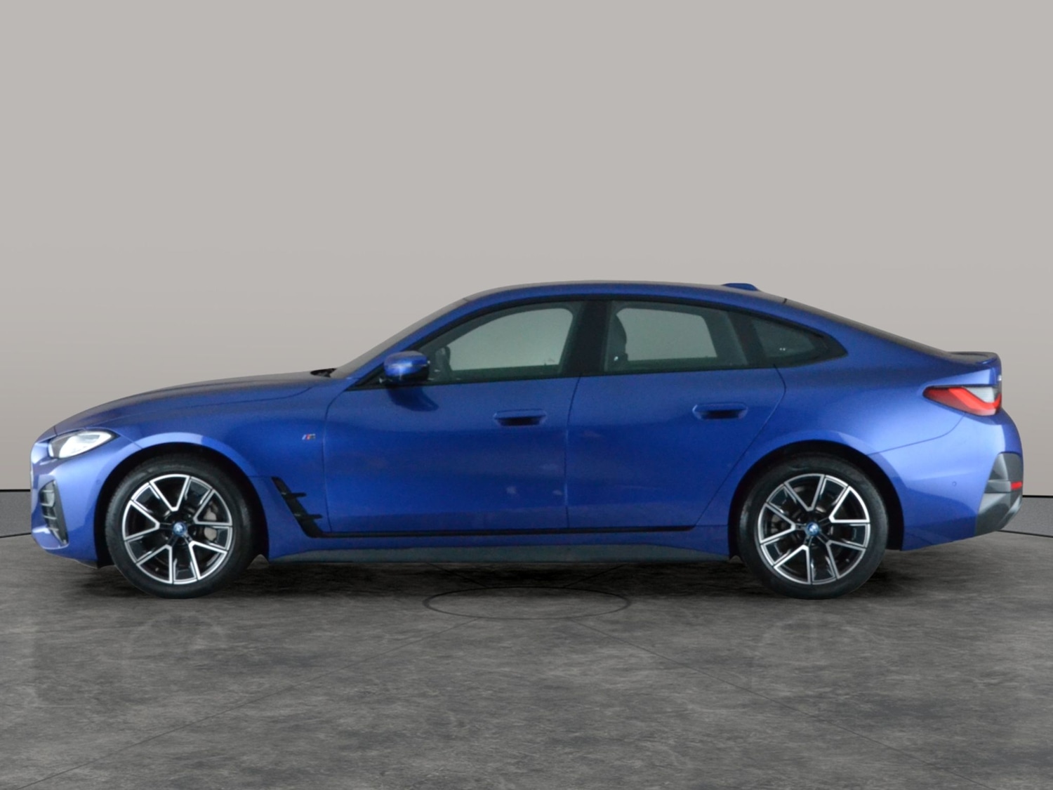 Used BMW i4 2022 for sale - 77591765: Photo 14