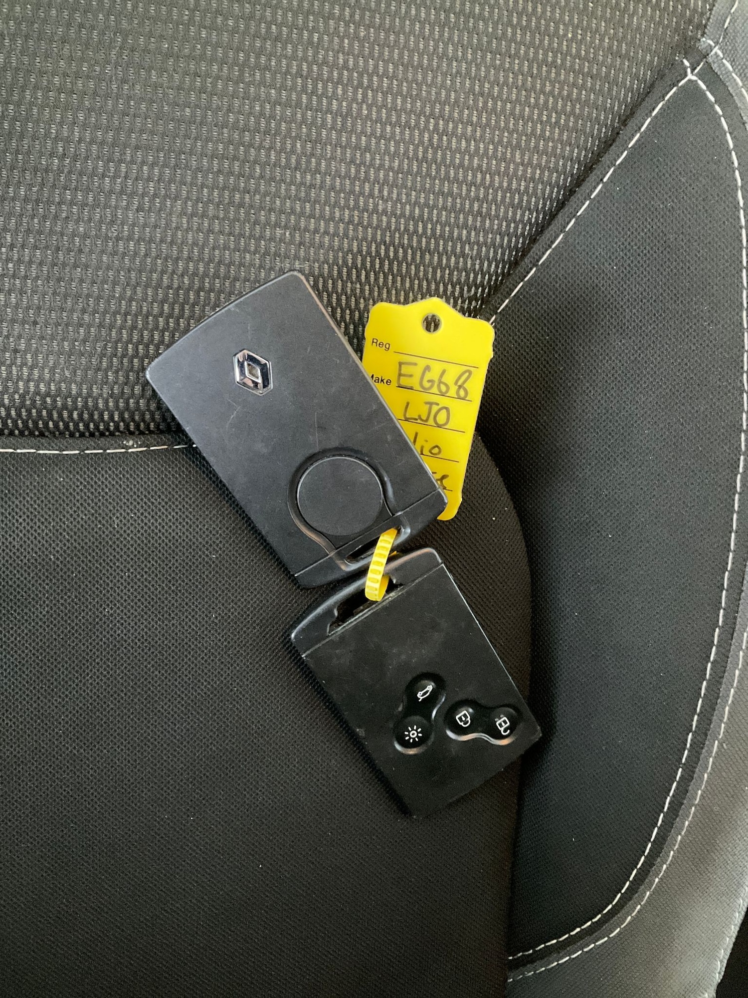 Used Renault Clio 2019 for sale - 76750376: Photo 26