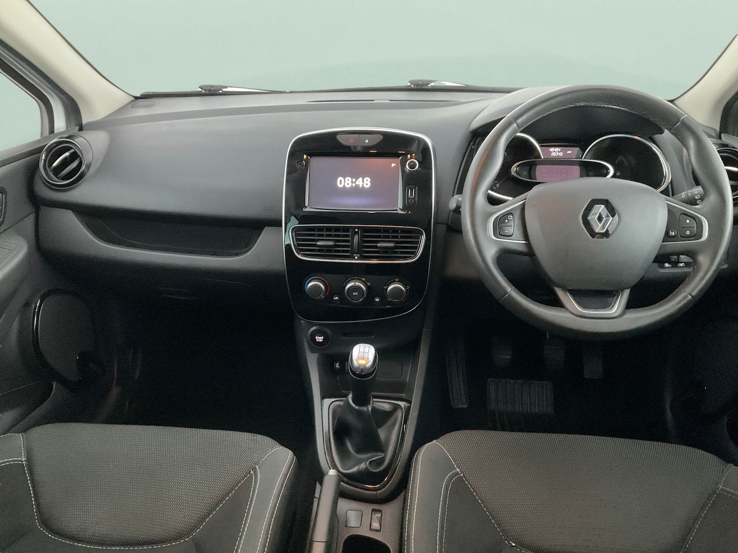Used Renault Clio 2019 for sale - 76750376: Photo 7