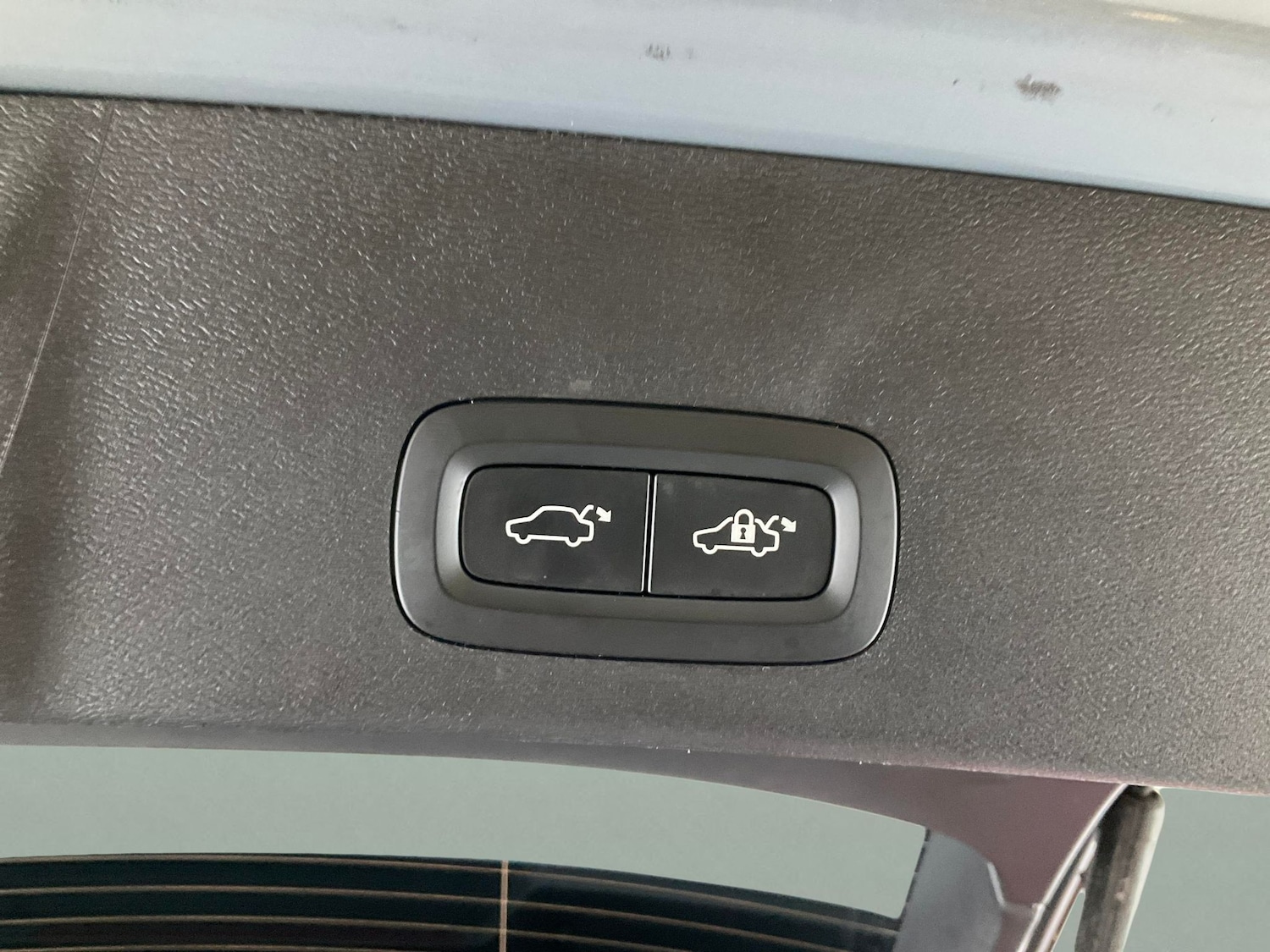 Used Volvo XC40 2022 for sale - 76750350: Photo 17