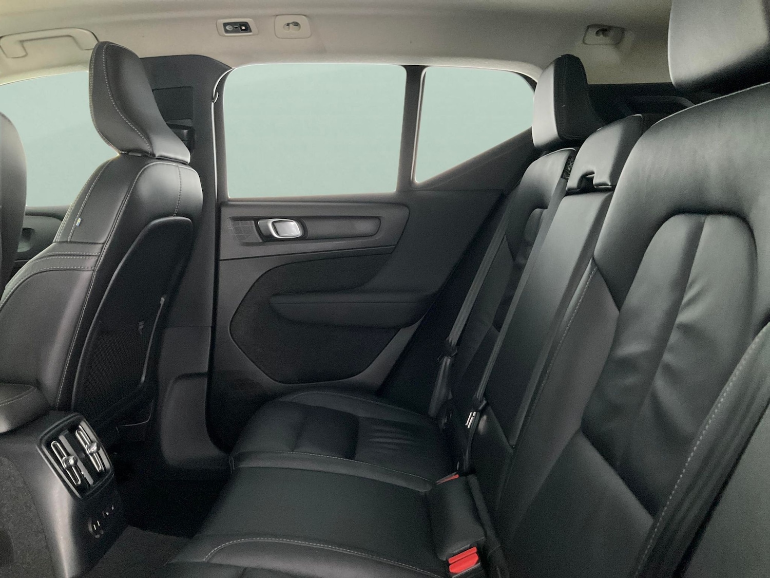 Used Volvo XC40 2022 for sale - 76750350: Photo 33