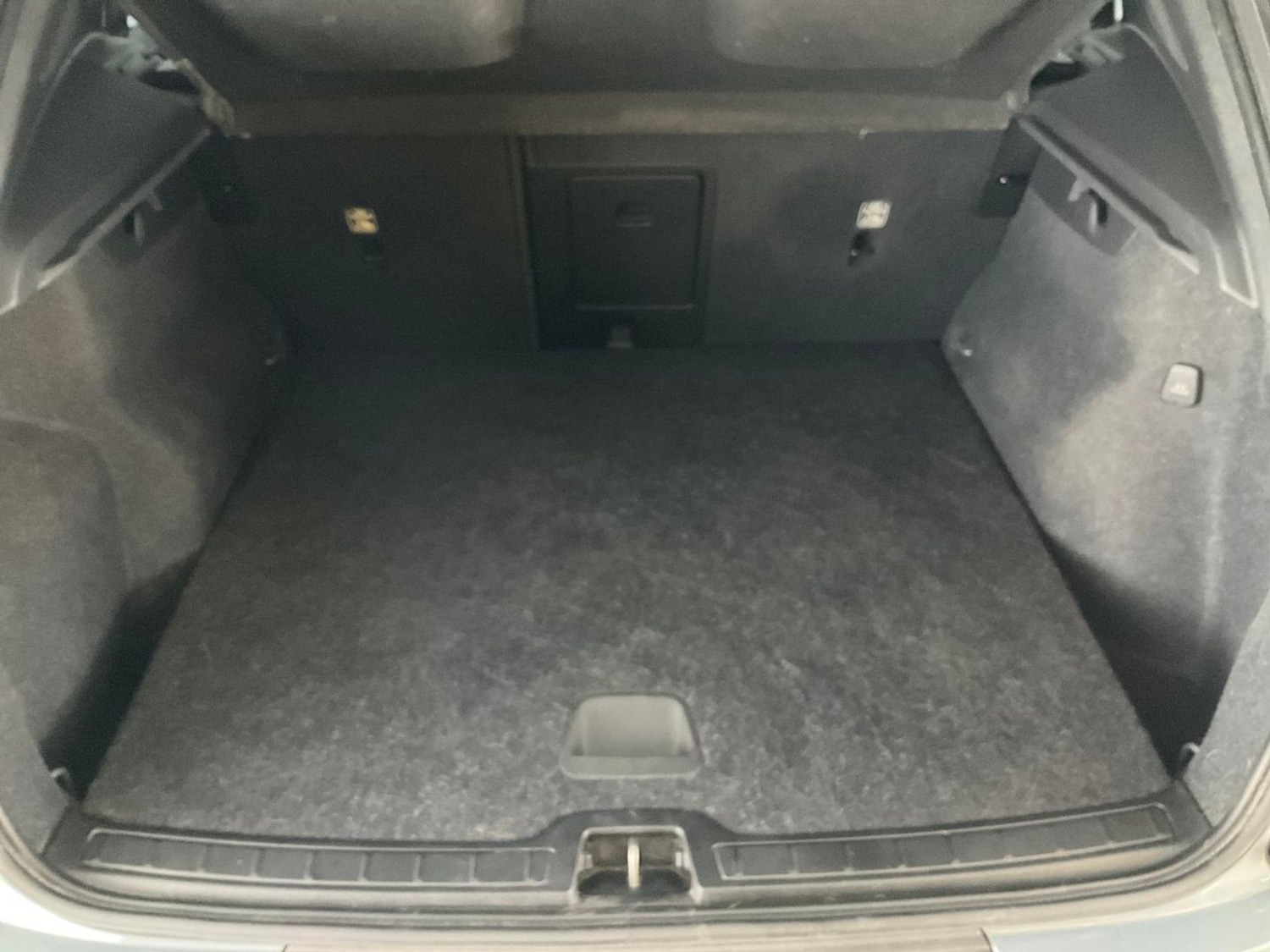 Used Volvo XC40 2022 for sale - 76750350: Photo 40