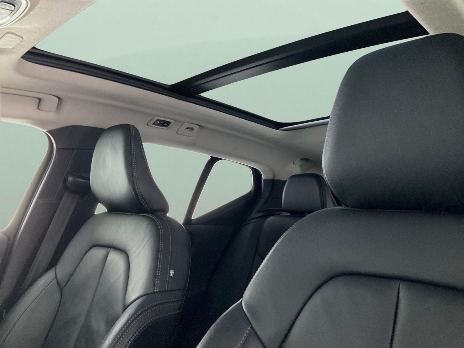 Used Volvo XC40 2022 for sale - 76750350: Photo 5