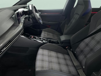 Used Volkswagen Golf 2024 for sale - 77607366: Photo