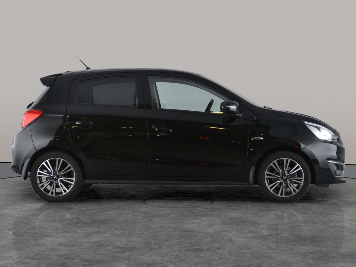 Used Mitsubishi Mirage 2018 for sale - 76467544: Photo 13