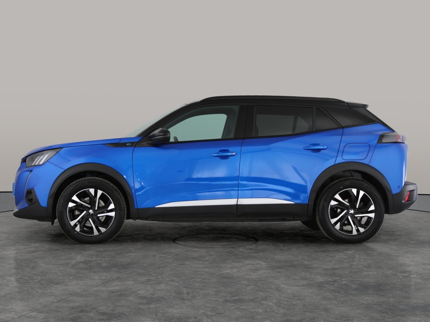 Used Peugeot E-2008 2022 for sale - 76403048: Photo 18