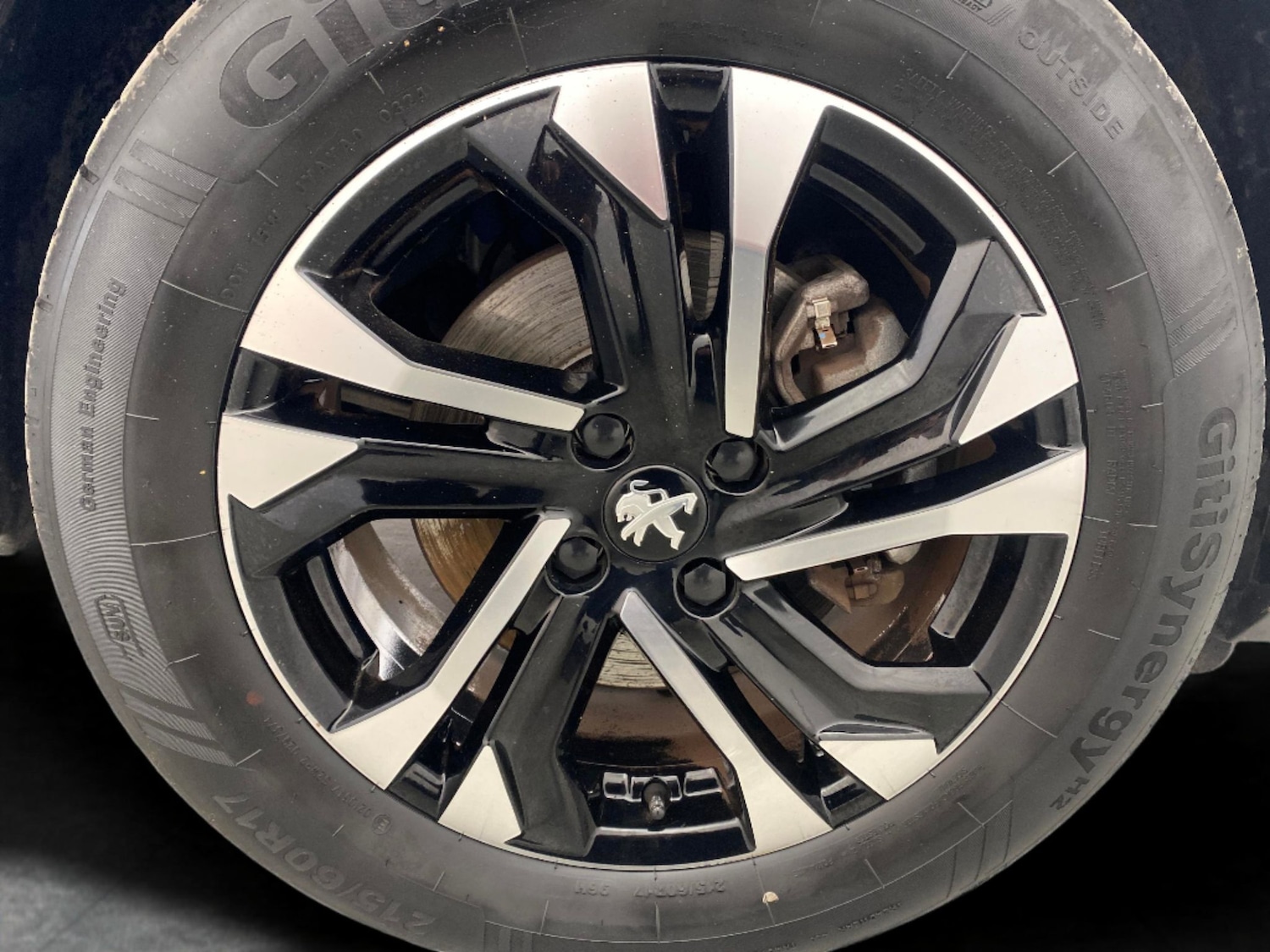 Used Peugeot E-2008 2022 for sale - 76403048: Photo 32