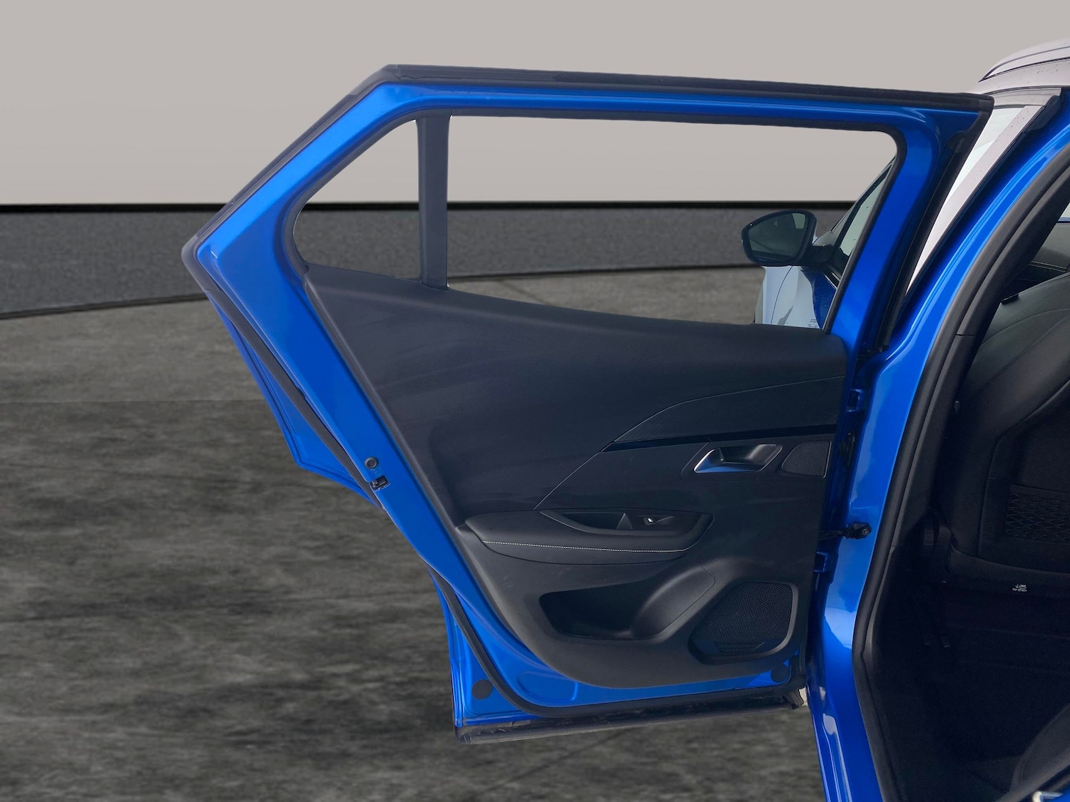 Used Peugeot E-2008 2022 for sale - 76403048: Photo 37