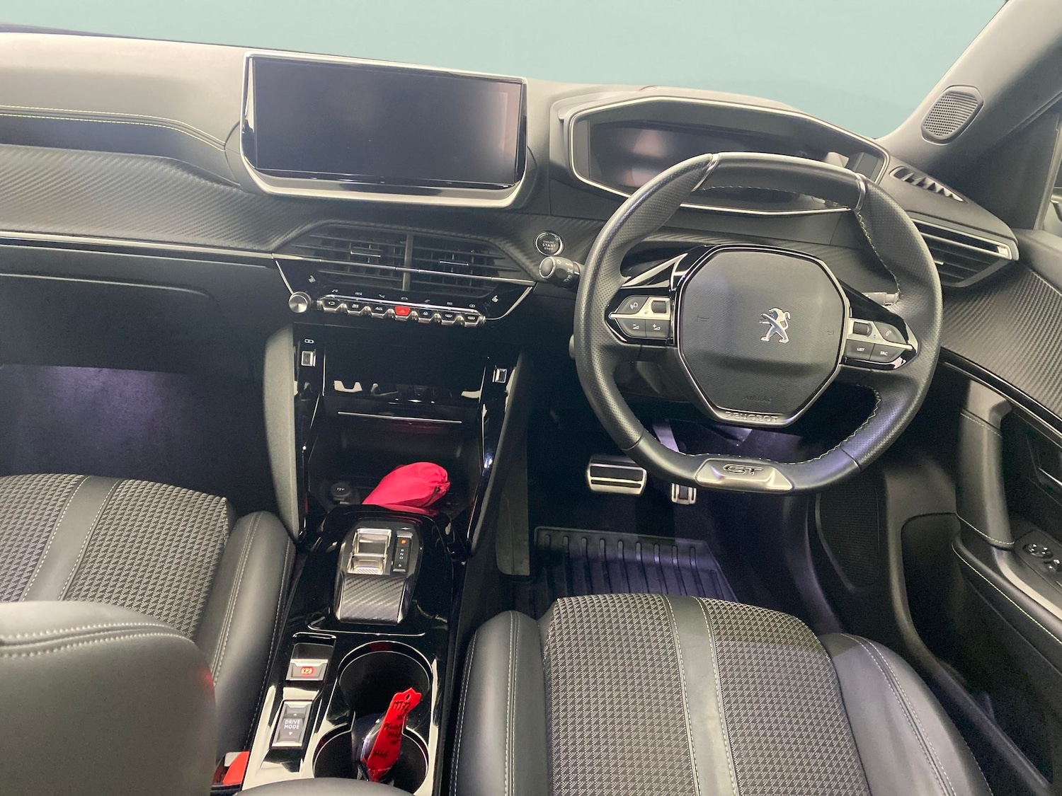 Used Peugeot E-2008 2022 for sale - 77079384: Photo 4